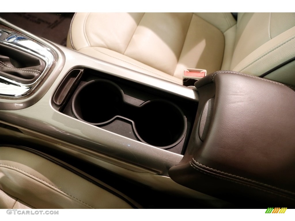 2013 Malibu ECO - White Diamond Tricoat / Cocoa/Light Neutral photo #14