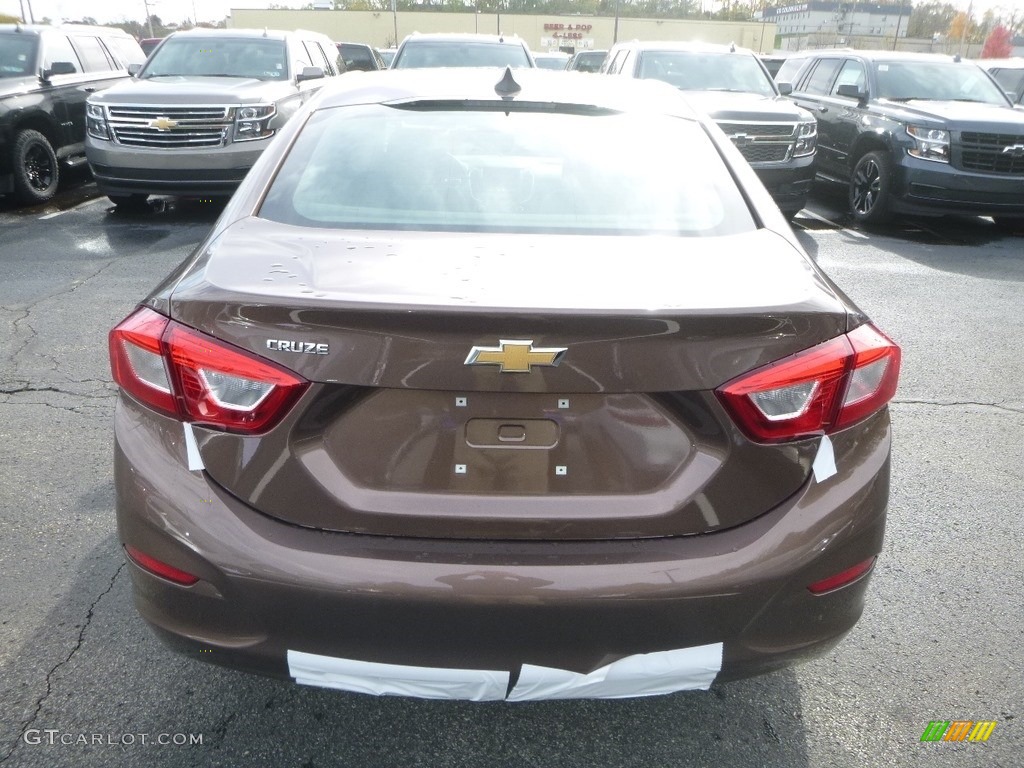 2019 Cruze LS - Oakwood Metallic / Jet Black/­Galvanized photo #4