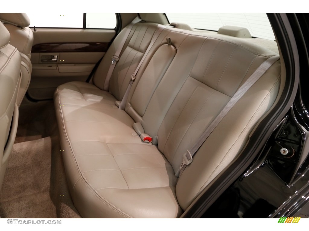 2010 Grand Marquis LS Ultimate Edition - Black / Medium Light Stone photo #19