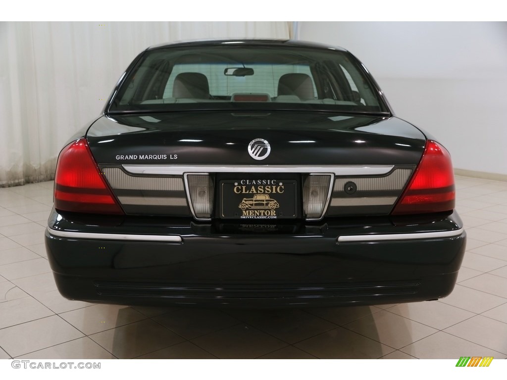 2010 Grand Marquis LS Ultimate Edition - Black / Medium Light Stone photo #22