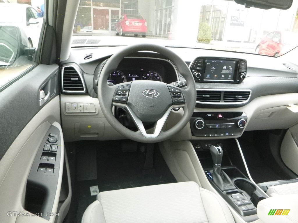 2019 Hyundai Tucson Value AWD Gray Dashboard Photo #130290662
