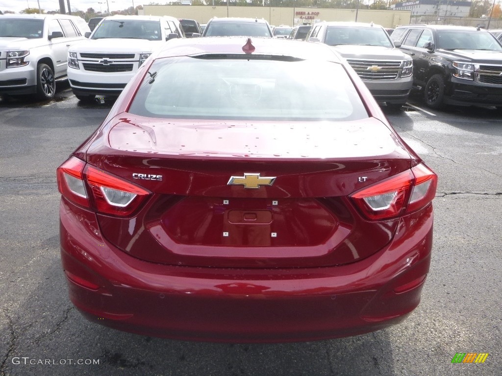 2019 Cruze LT - Cajun Red Tintcoat / Jet Black/­Galvanized photo #4