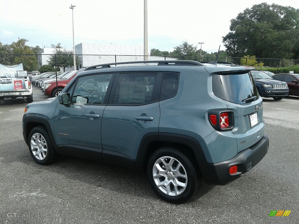 2018 Renegade Latitude - Anvil / Black photo #3