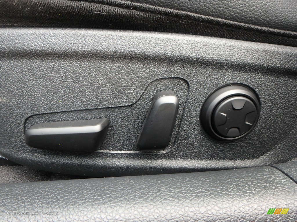 2019 Kia Stinger 2.0L AWD Controls Photo #130303345
