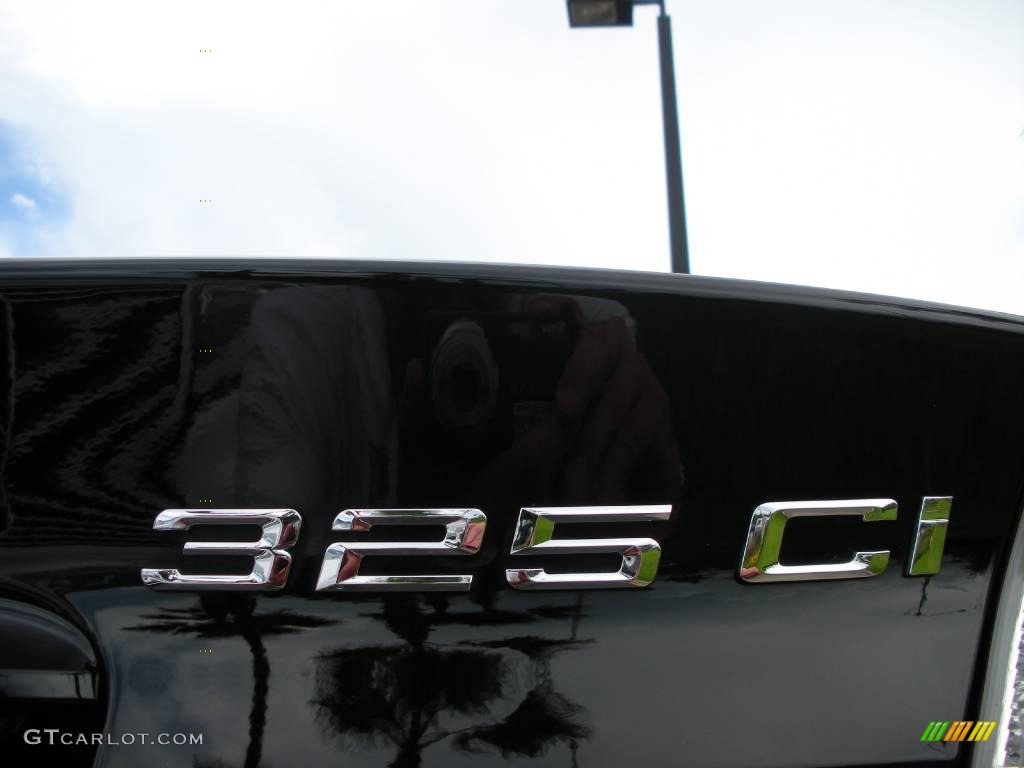 2006 3 Series 325i Convertible - Jet Black / Sand photo #14