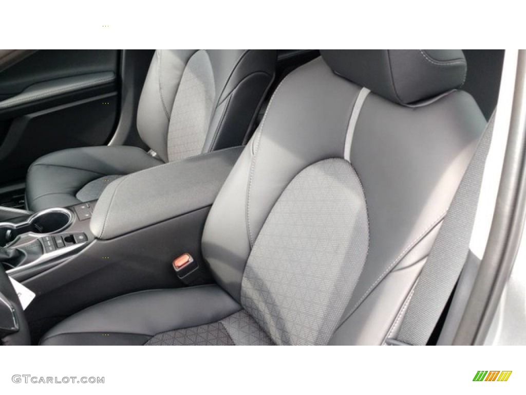2019 Camry XSE - Celestial Silver Metallic / Black photo #17