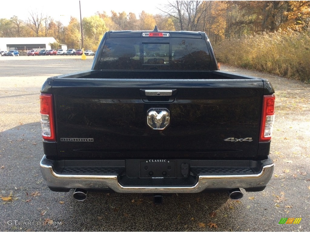 2019 1500 Big Horn Crew Cab 4x4 - Diamond Black Crystal Pearl / Black photo #5