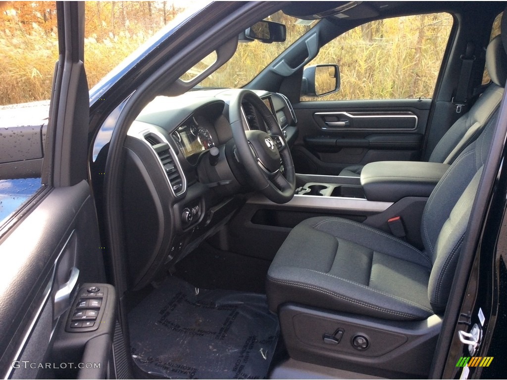 2019 1500 Big Horn Crew Cab 4x4 - Diamond Black Crystal Pearl / Black photo #9