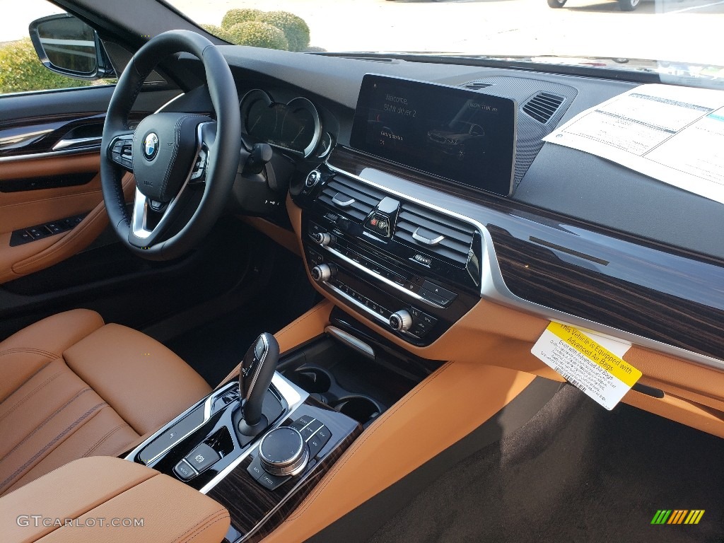 2019 BMW 5 Series 540i xDrive Sedan Cognac Dashboard Photo #130321525