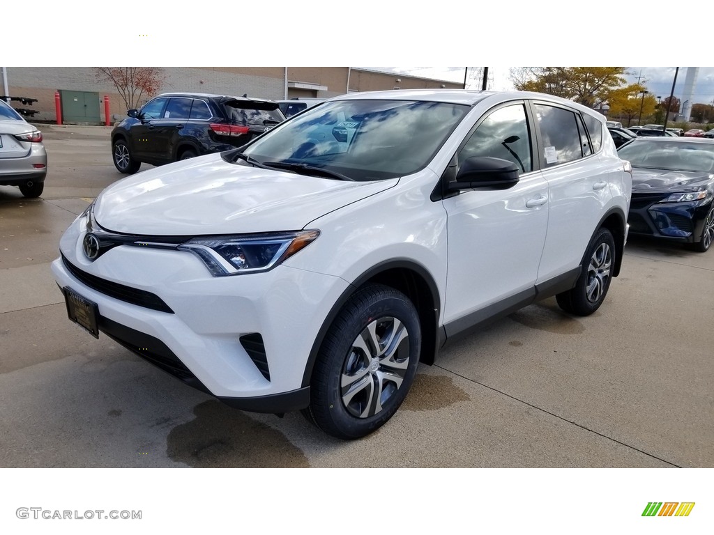 2018 RAV4 LE - Super White / Black photo #1