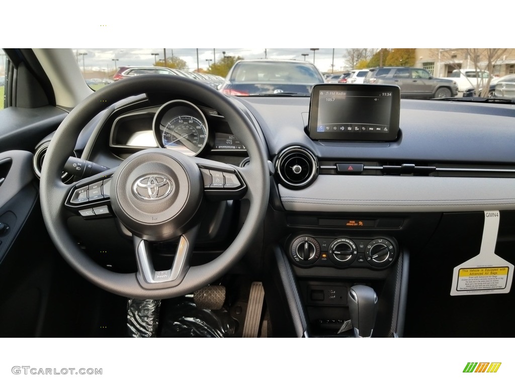 2019 Toyota Yaris LE Gray Dashboard Photo #130324912