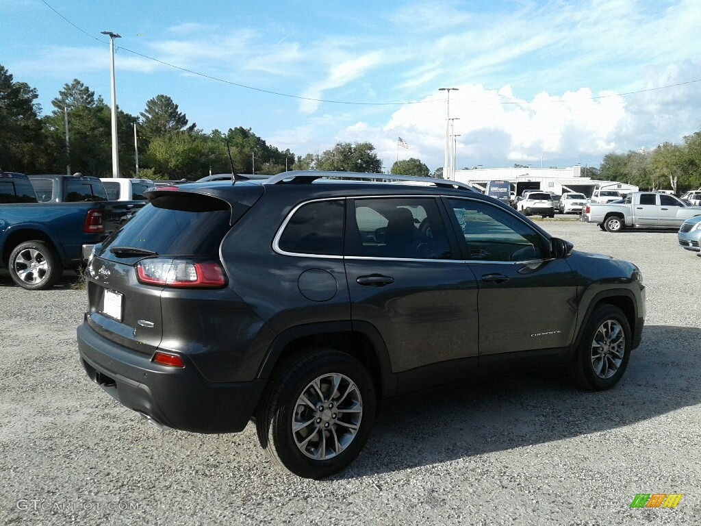 2019 Cherokee Latitude Plus - Granite Crystal Metallic / Black photo #5