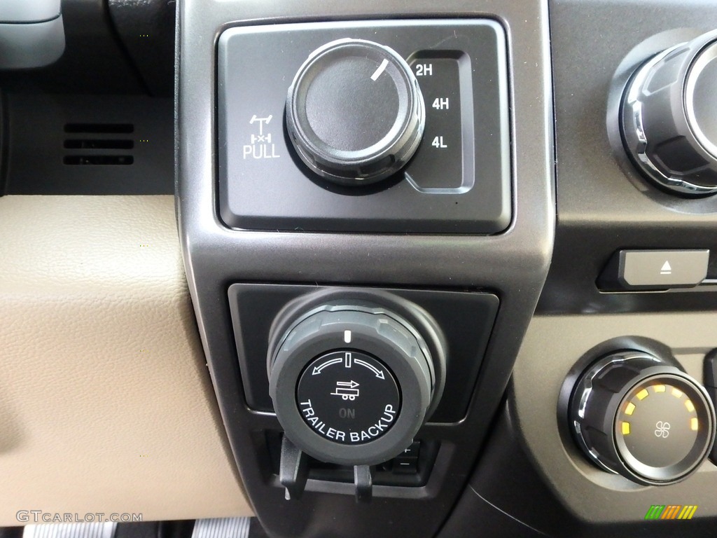 2018 Ford F150 XLT SuperCab 4x4 Controls Photo #130327459