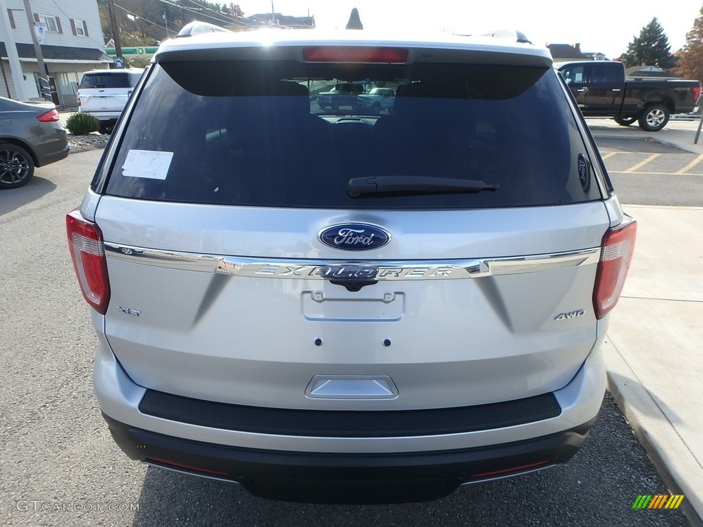 2019 Explorer XLT 4WD - Ingot Silver / Medium Black photo #7