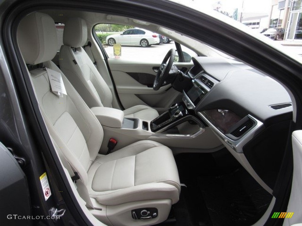 Ebony/Light Oyster Interior 2019 Jaguar I-PACE First Edition AWD Photo #130331776