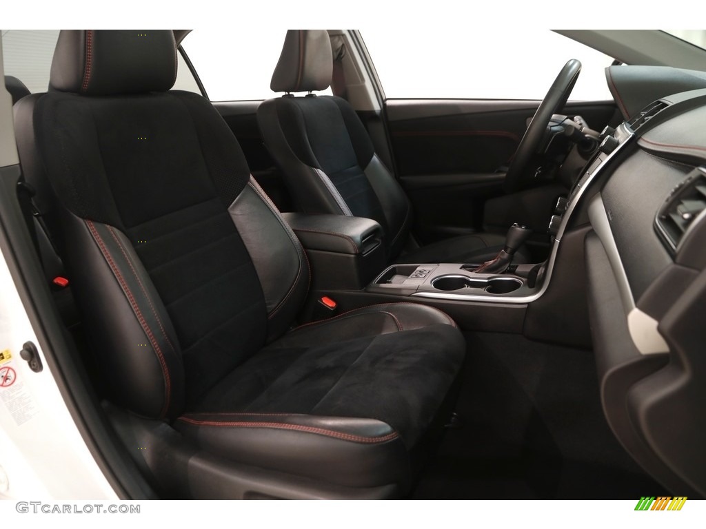 2017 Camry XSE - Blizzard White Pearl / Black photo #16