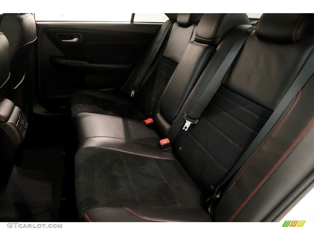 2017 Camry XSE - Blizzard White Pearl / Black photo #18