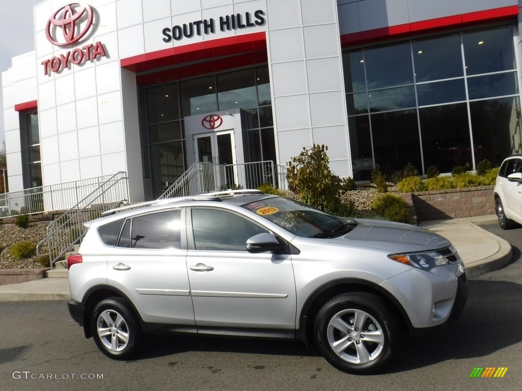2013 RAV4 XLE AWD - Classic Silver Metallic / Ash photo #2