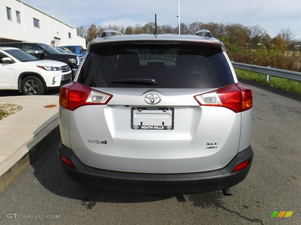 2013 RAV4 XLE AWD - Classic Silver Metallic / Ash photo #9