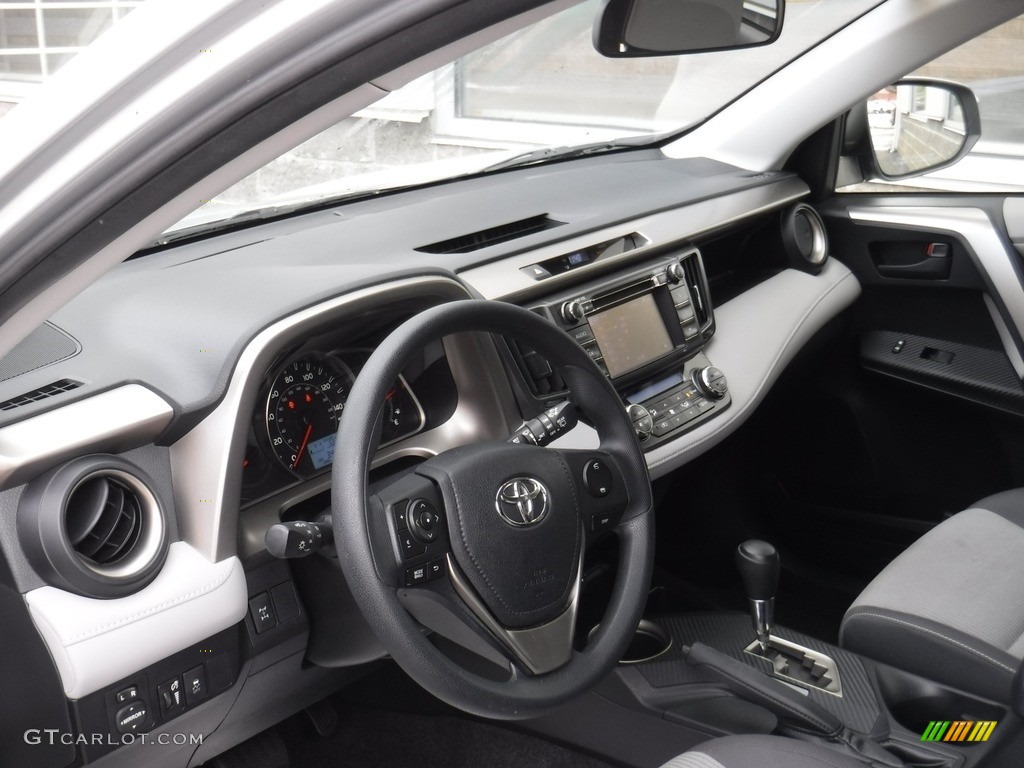 2013 RAV4 XLE AWD - Classic Silver Metallic / Ash photo #13