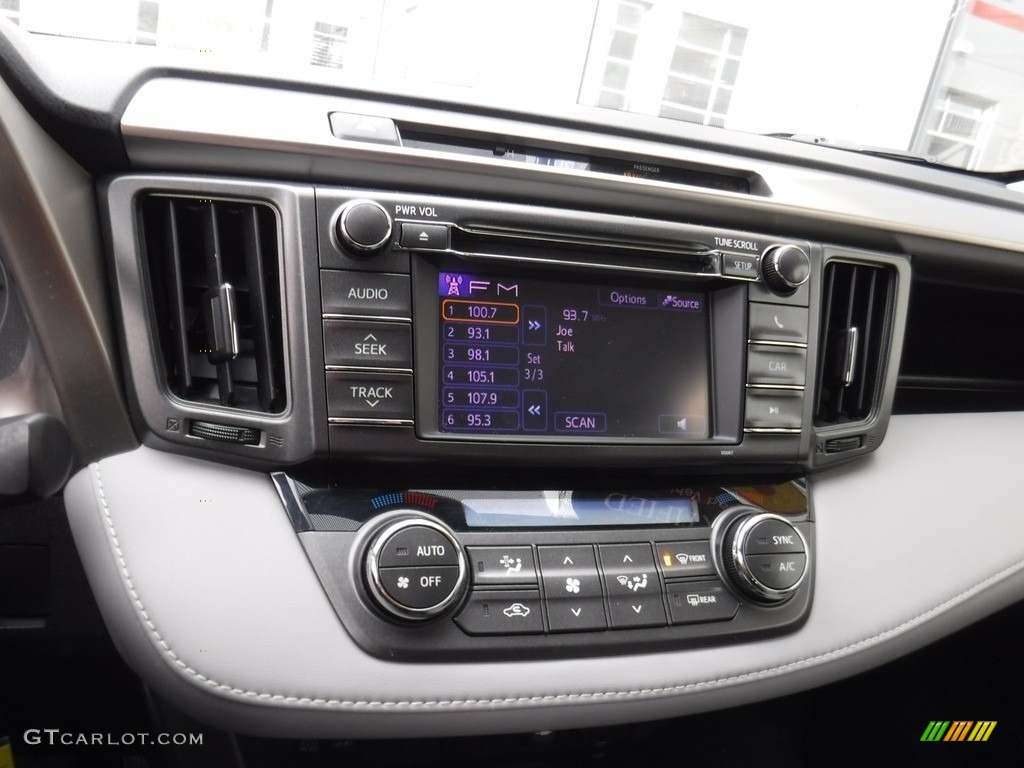 2013 RAV4 XLE AWD - Classic Silver Metallic / Ash photo #17