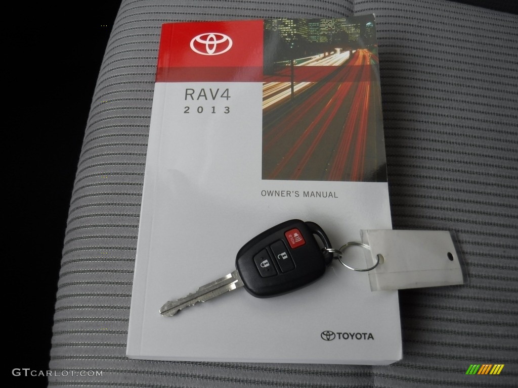 2013 RAV4 XLE AWD - Classic Silver Metallic / Ash photo #27