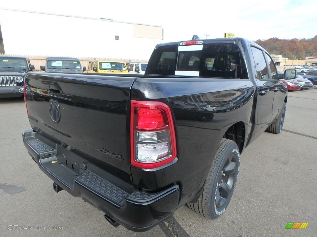 2019 1500 Big Horn Crew Cab 4x4 - Diamond Black Crystal Pearl / Black photo #5