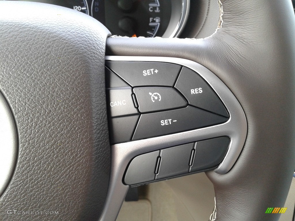 2019 Jeep Grand Cherokee Overland 4x4 Light Frost/Brown Steering Wheel Photo #130344959