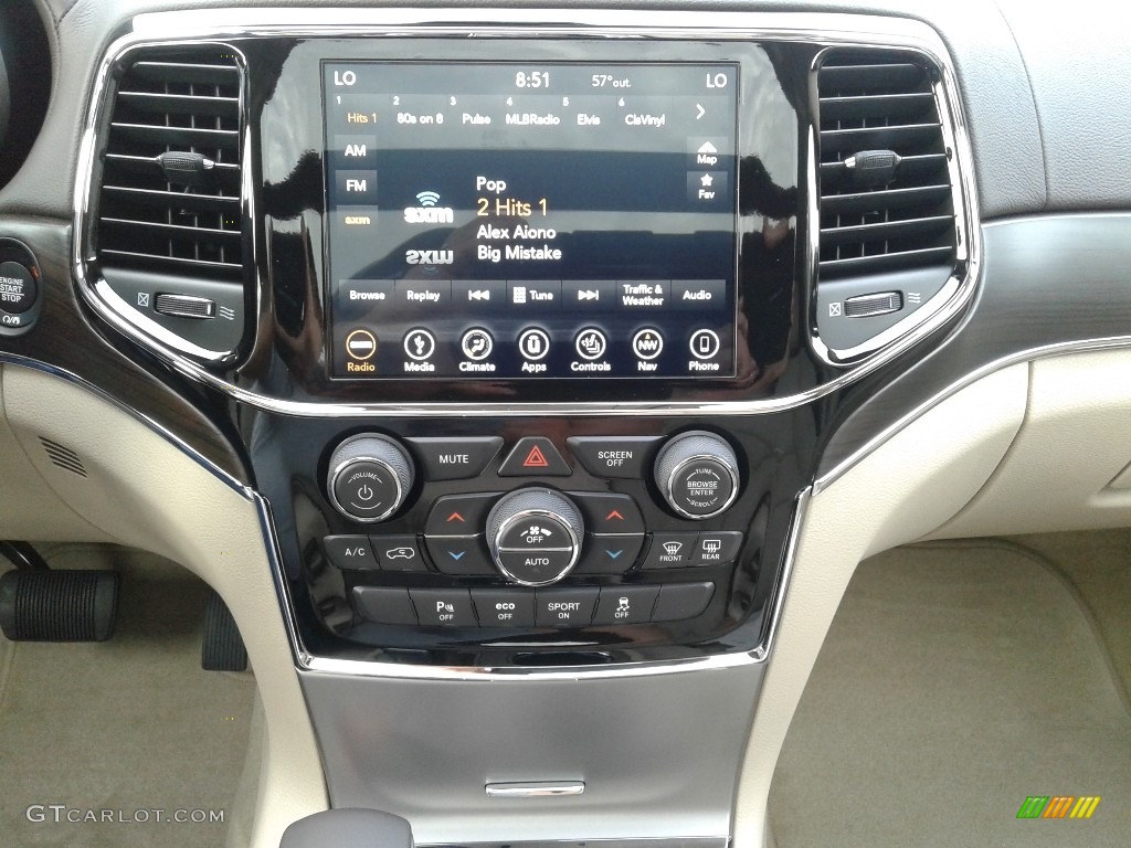 2019 Jeep Grand Cherokee Overland 4x4 Controls Photo #130345025