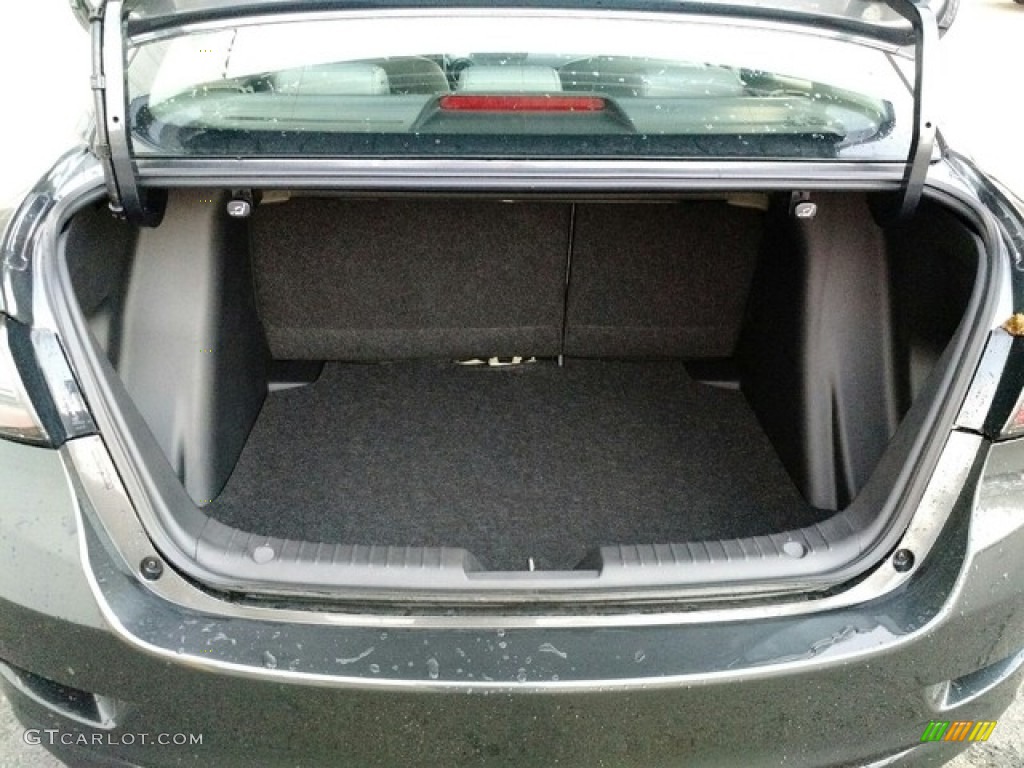 2019 Toyota Yaris LE Trunk Photo #130345694