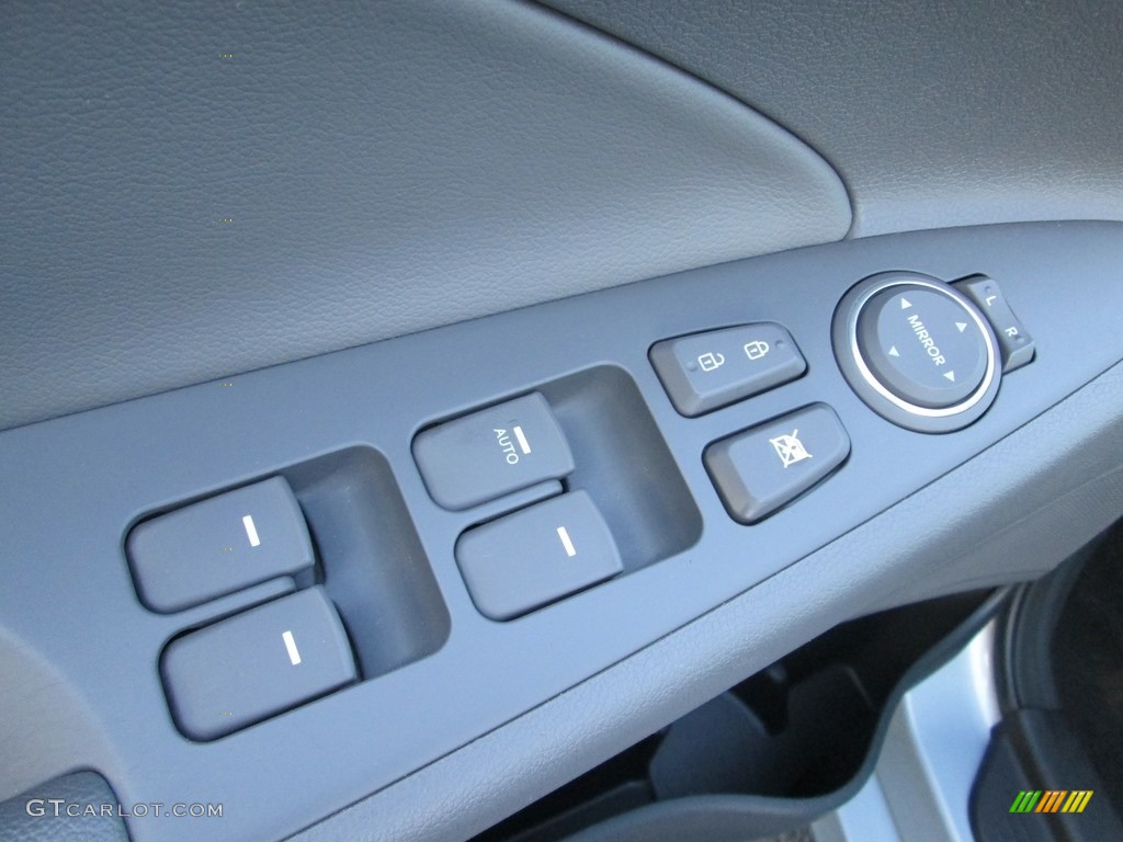 2013 Sonata GLS - Iridescent Silver Blue Pearl / Gray photo #15