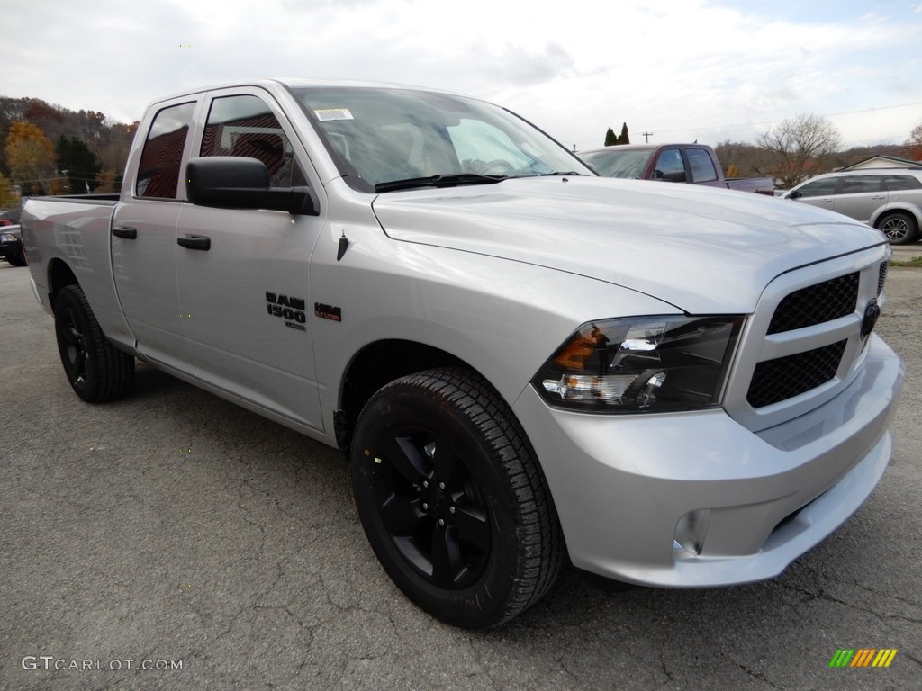 2019 1500 Classic Express Quad Cab 4x4 - Bright Silver Metallic / Black photo #8