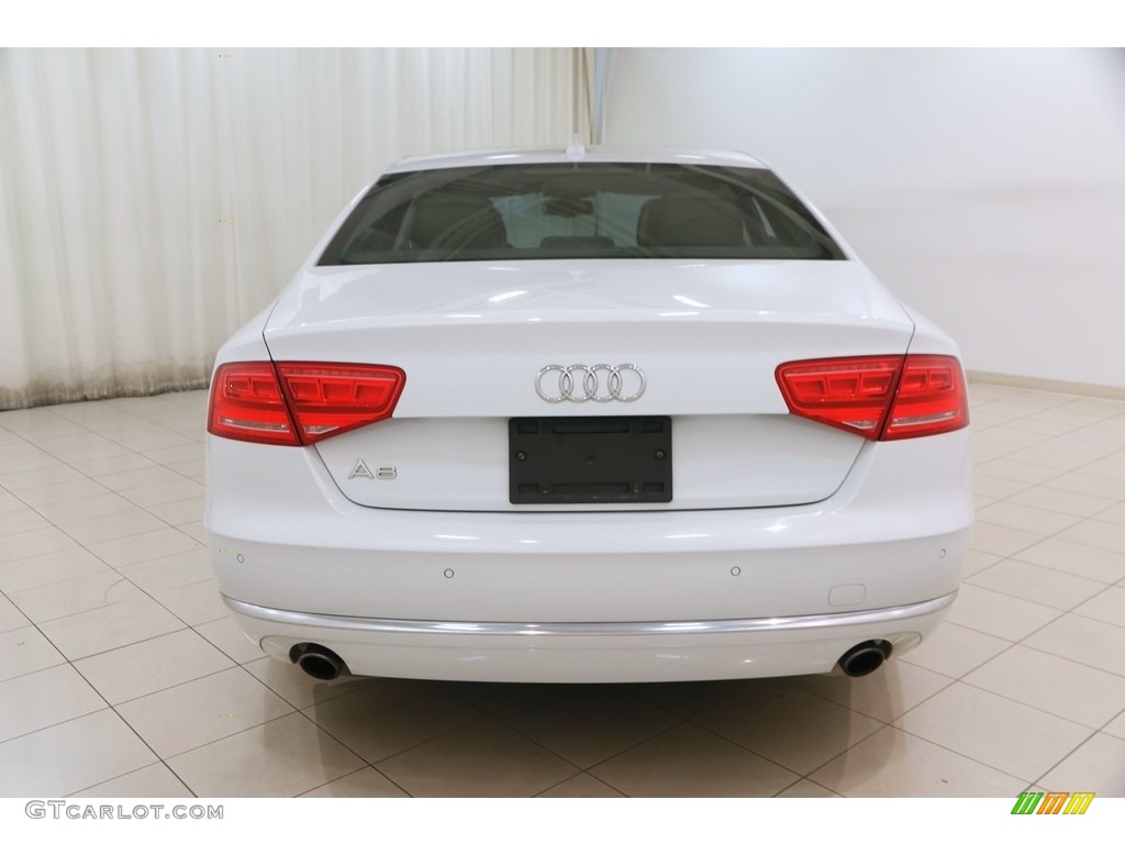 2013 A8 3.0T quattro - Ibis White / Velvet Beige photo #26