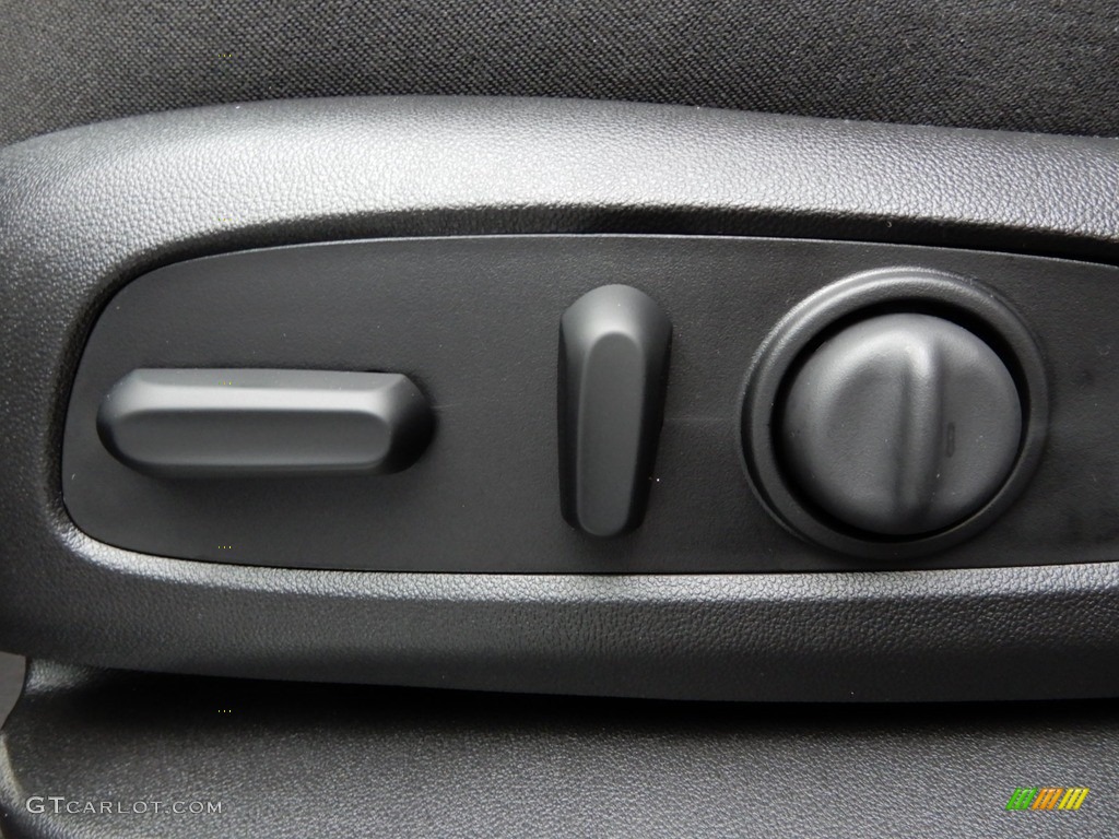 2019 Traverse LT AWD - Black Current Metallic / Jet Black photo #17