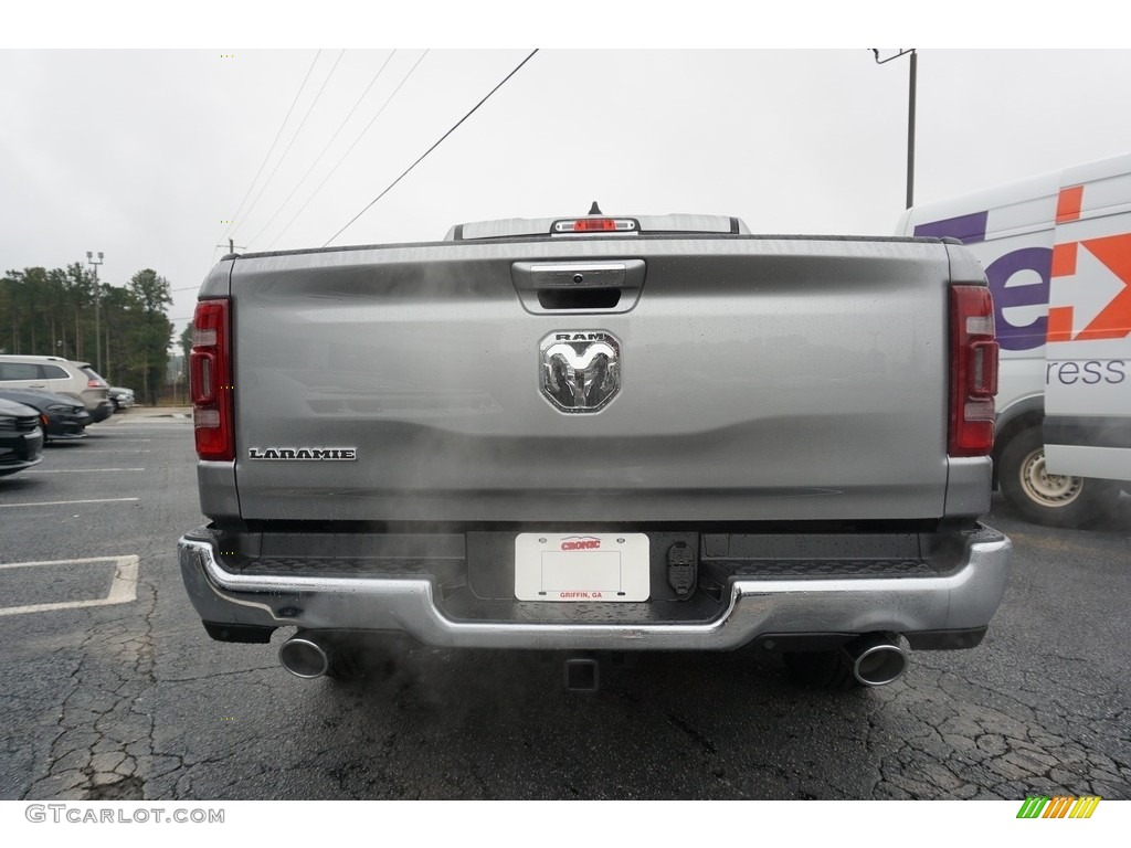 2019 1500 Laramie Crew Cab - Billett Silver Metallic / Mountain Brown/Light Frost Beige photo #14