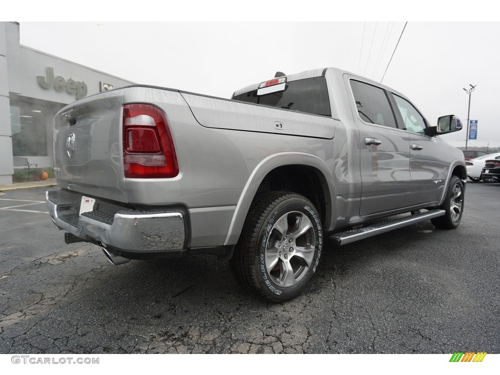 2019 1500 Laramie Crew Cab - Billett Silver Metallic / Mountain Brown/Light Frost Beige photo #15