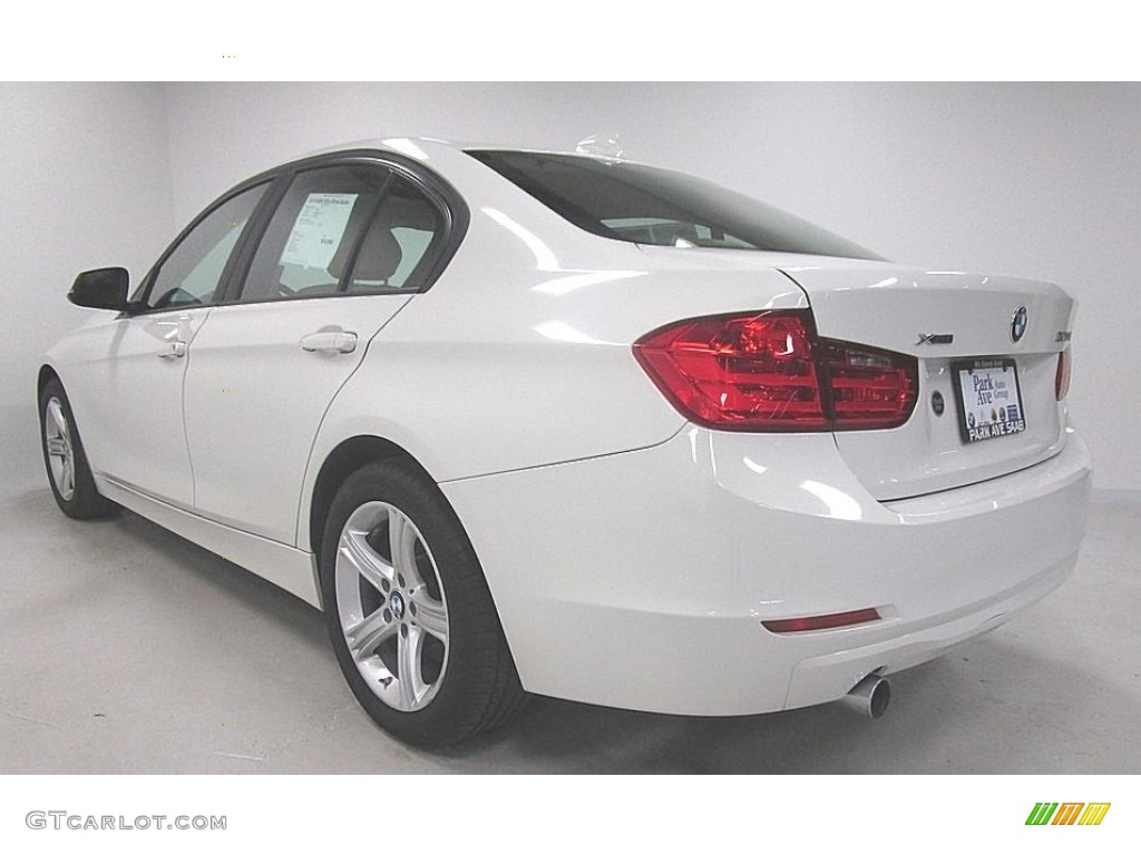 2015 3 Series 320i xDrive Sedan - Alpine White / Venetian Beige photo #2