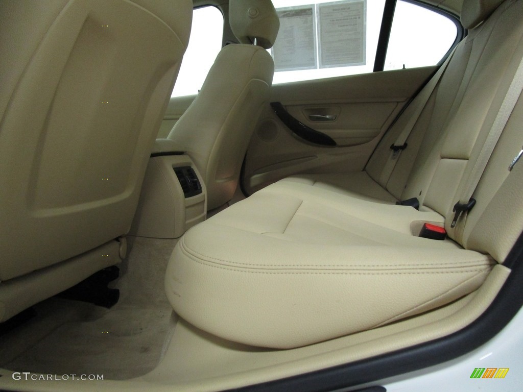 2015 3 Series 320i xDrive Sedan - Alpine White / Venetian Beige photo #14