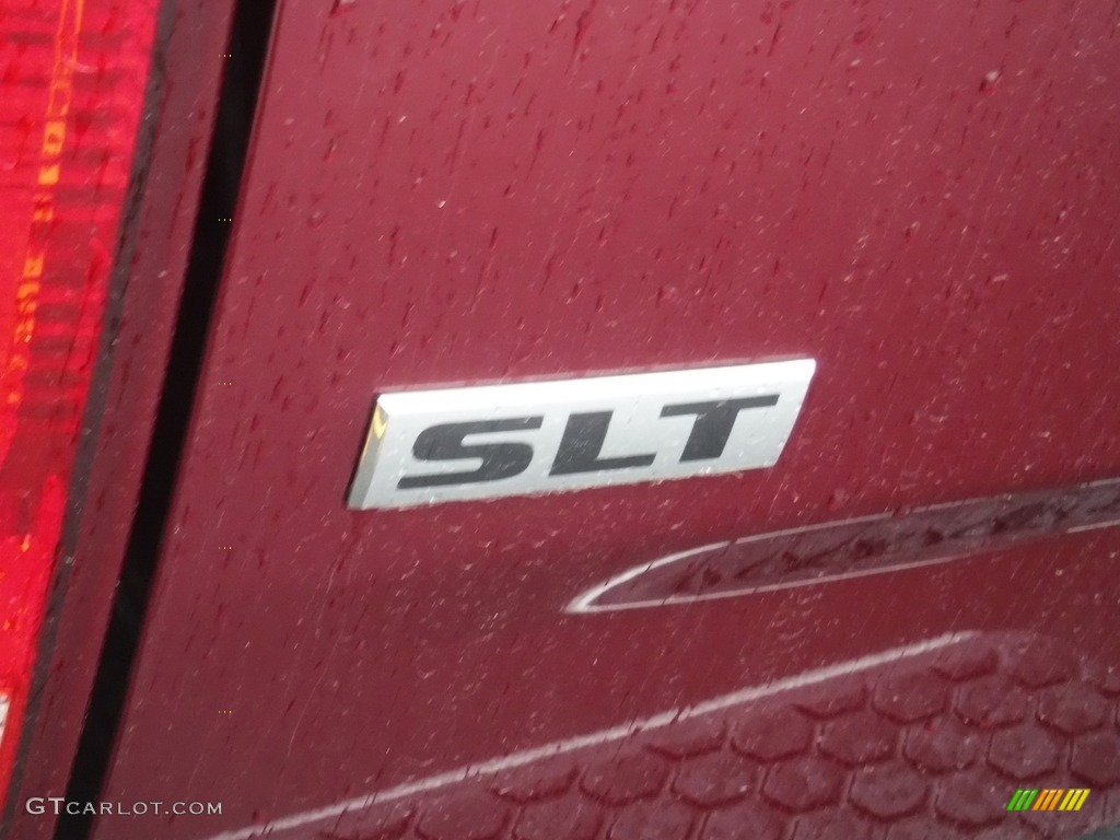 2018 1500 SLT Quad Cab 4x4 - Delmonico Red Pearl / Black/Diesel Gray photo #8