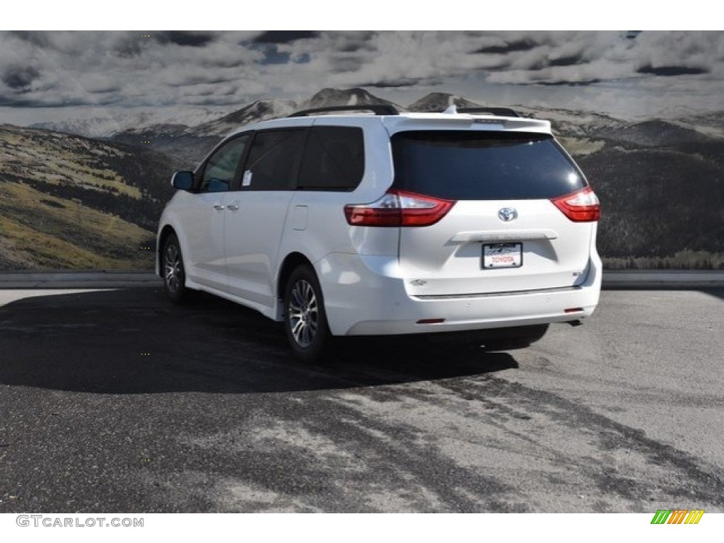 2019 Sienna XLE - Blizzard Pearl White / Ash photo #3