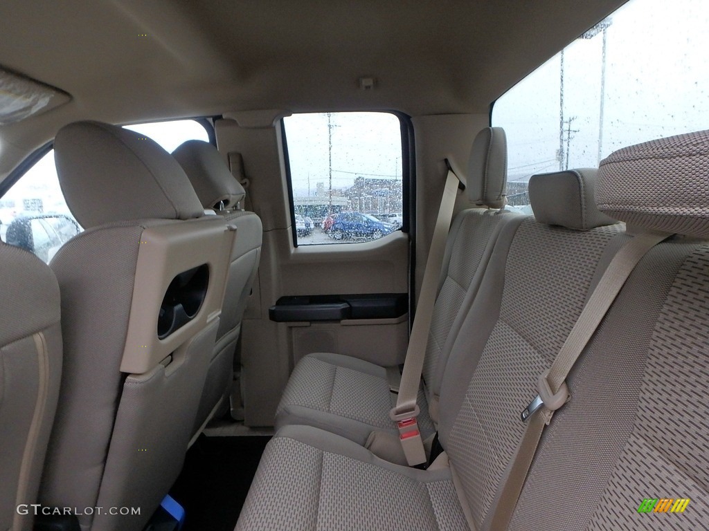 2018 Ford F150 XLT SuperCab 4x4 Rear Seat Photo #130377738