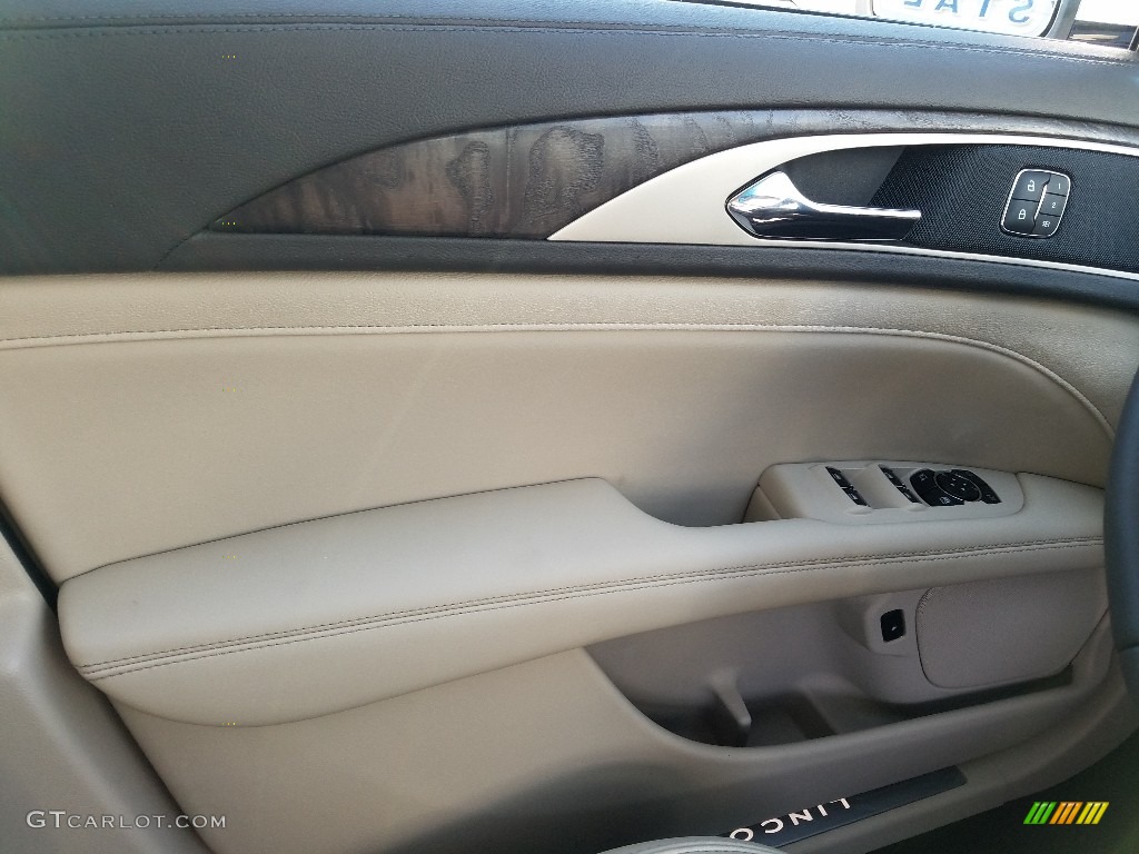 2019 Lincoln MKZ Hybrid Reserve I Door Panel Photos