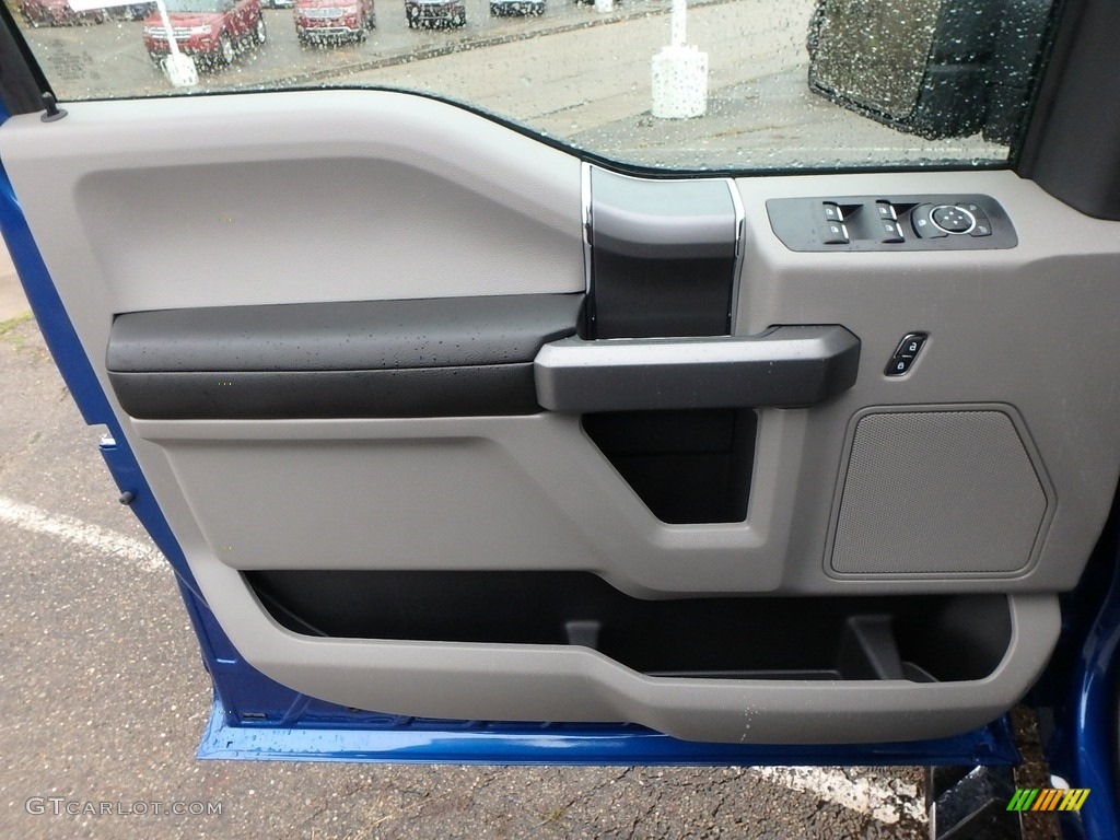 2018 F150 XLT SuperCrew 4x4 - Lightning Blue / Earth Gray photo #13