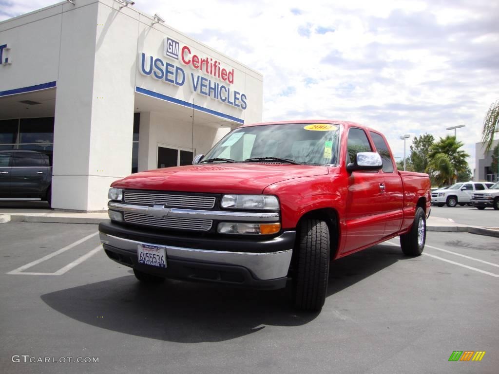 2002 Silverado 1500 LS Extended Cab - Victory Red / Graphite Gray photo #1