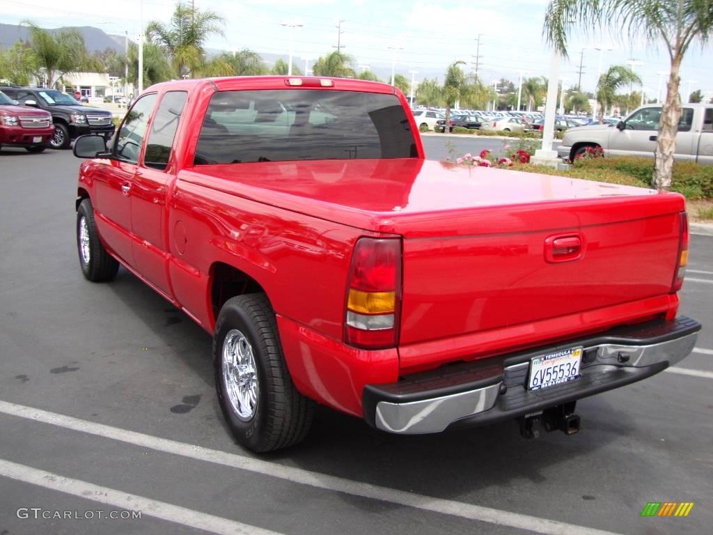 2002 Silverado 1500 LS Extended Cab - Victory Red / Graphite Gray photo #2