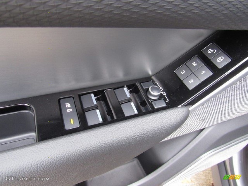 2019 Land Rover Range Rover Velar R-Dynamic SE Controls Photo #130389833