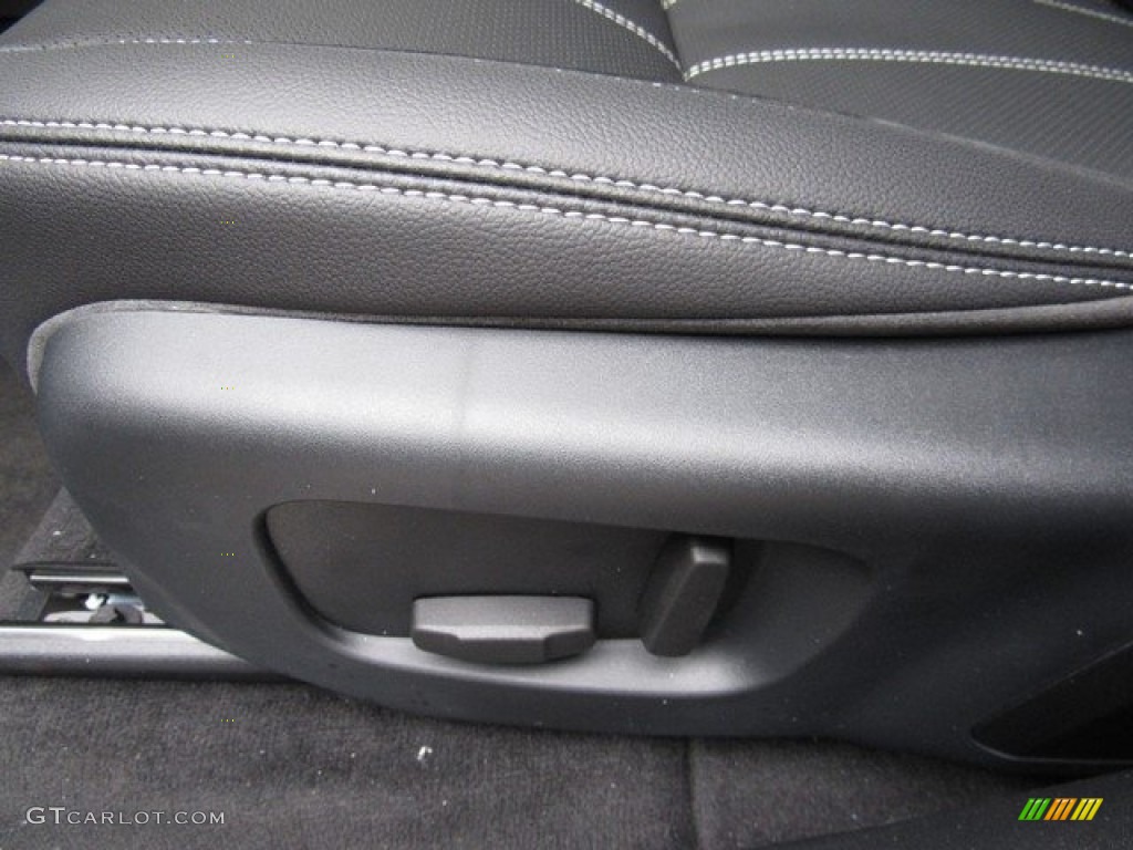 2019 Land Rover Range Rover Velar R-Dynamic SE Controls Photo #130389851