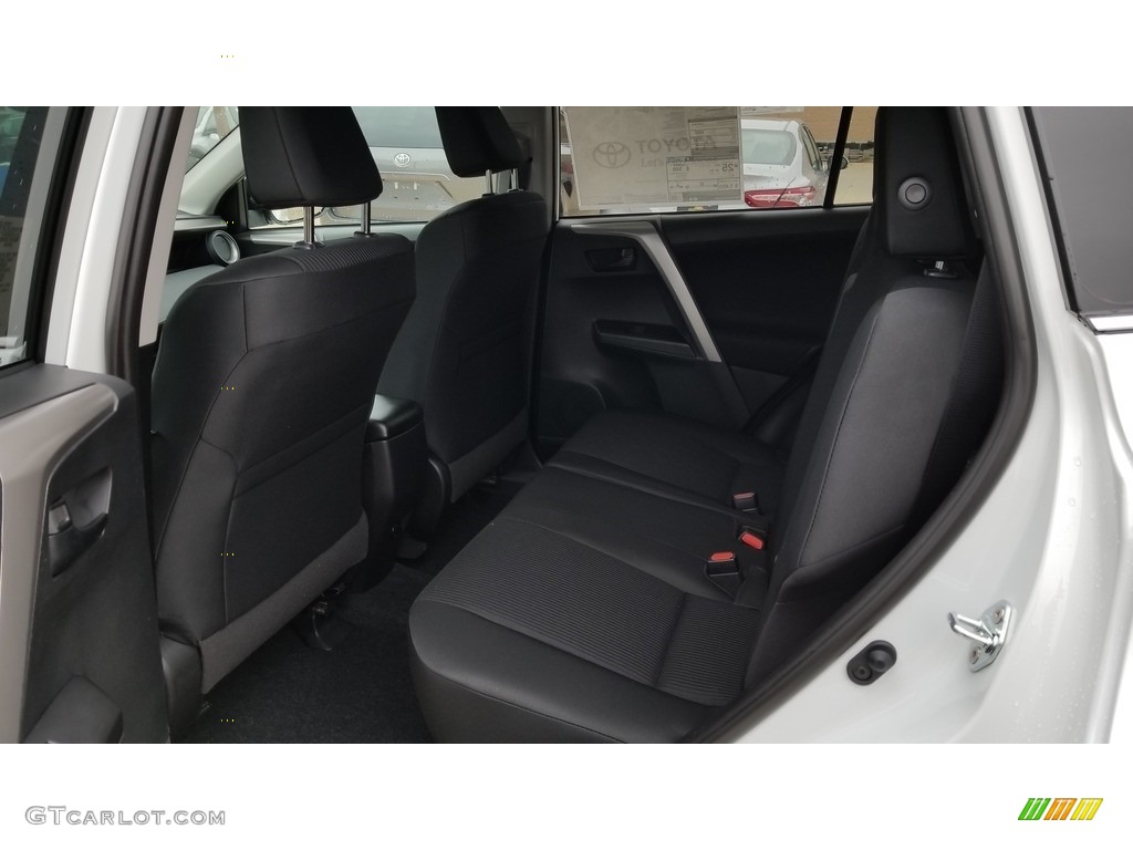 2018 RAV4 LE - Super White / Black photo #4