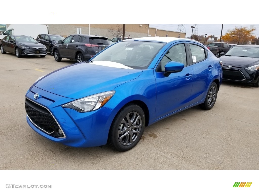 2019 Yaris LE - Sapphire / Gray photo #1