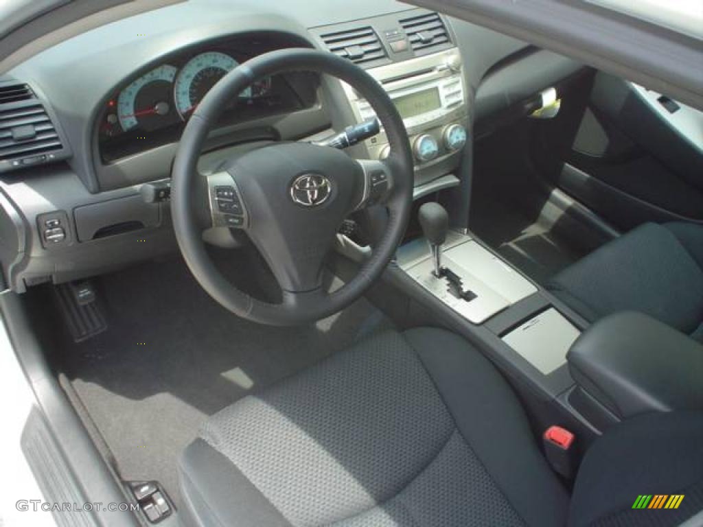 2009 Camry XLE - Super White / Charcoal photo #9